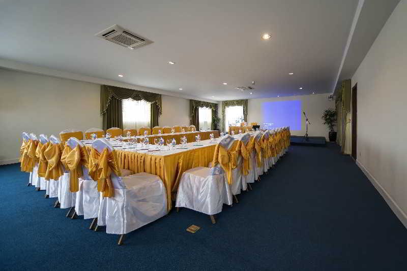 Altos Hotel Phnom-Penh Buitenkant foto