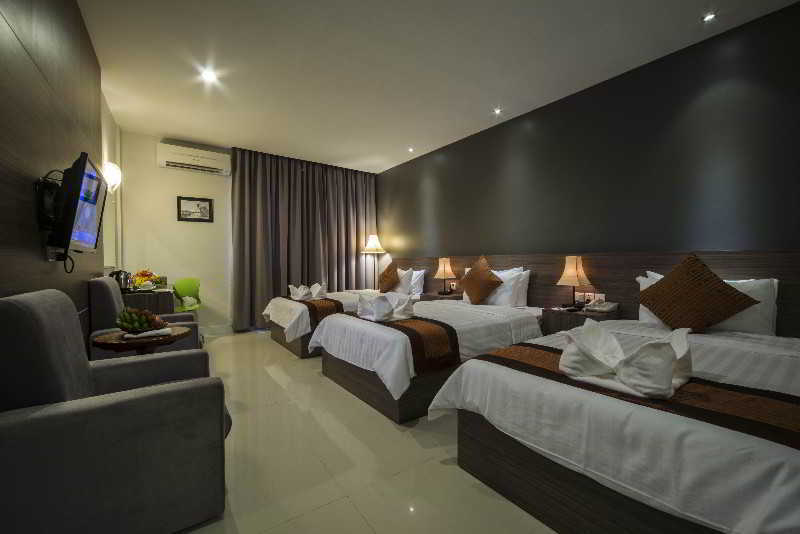 Altos Hotel Phnom-Penh Buitenkant foto