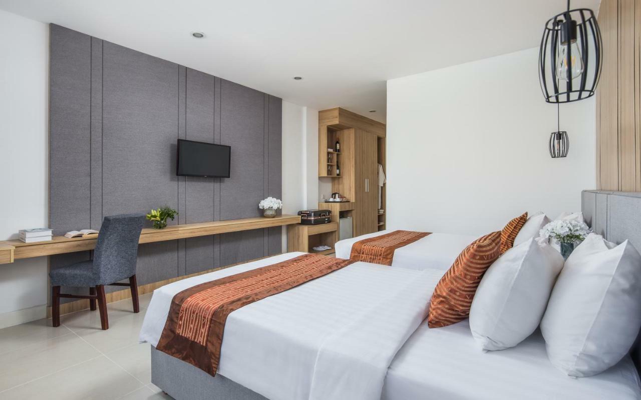 Altos Hotel Phnom-Penh Buitenkant foto