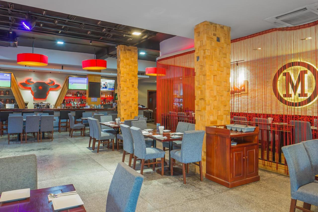 Altos Hotel Phnom-Penh Buitenkant foto