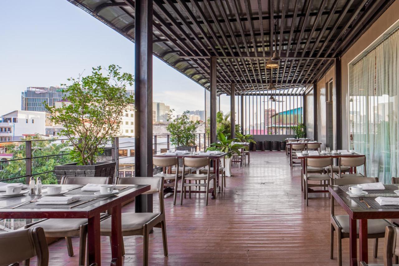 Altos Hotel Phnom-Penh Buitenkant foto