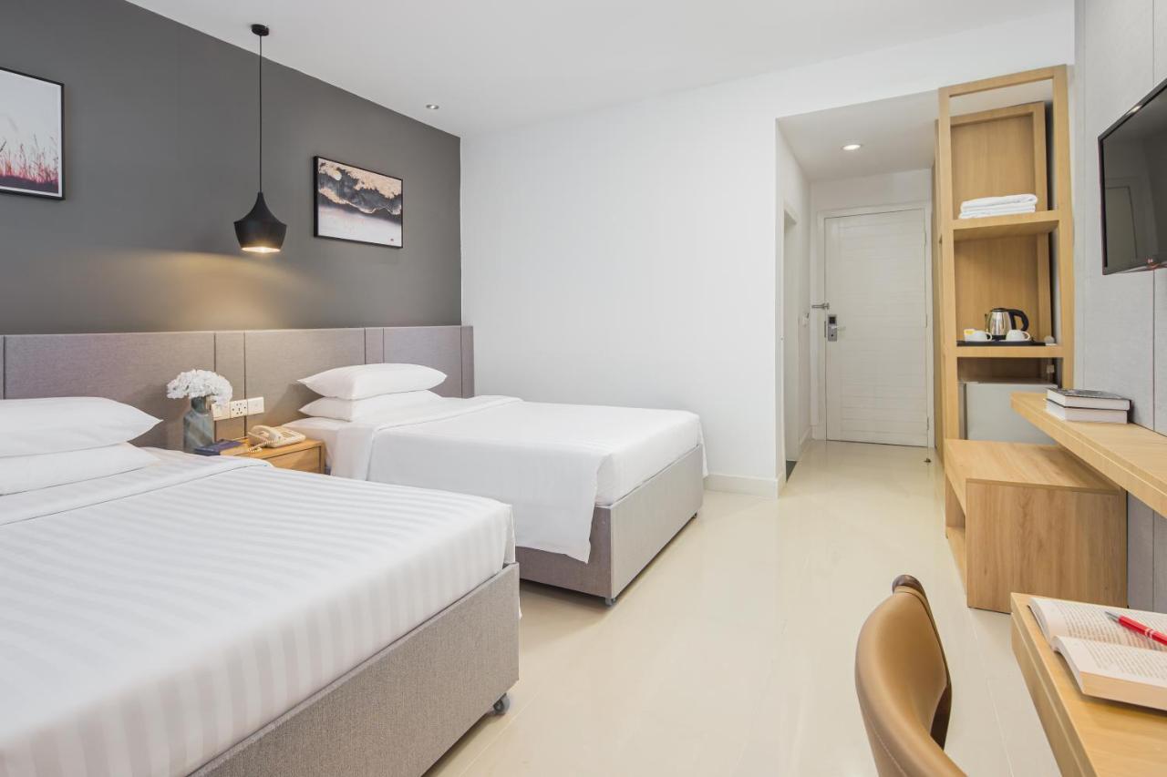 Altos Hotel Phnom-Penh Buitenkant foto